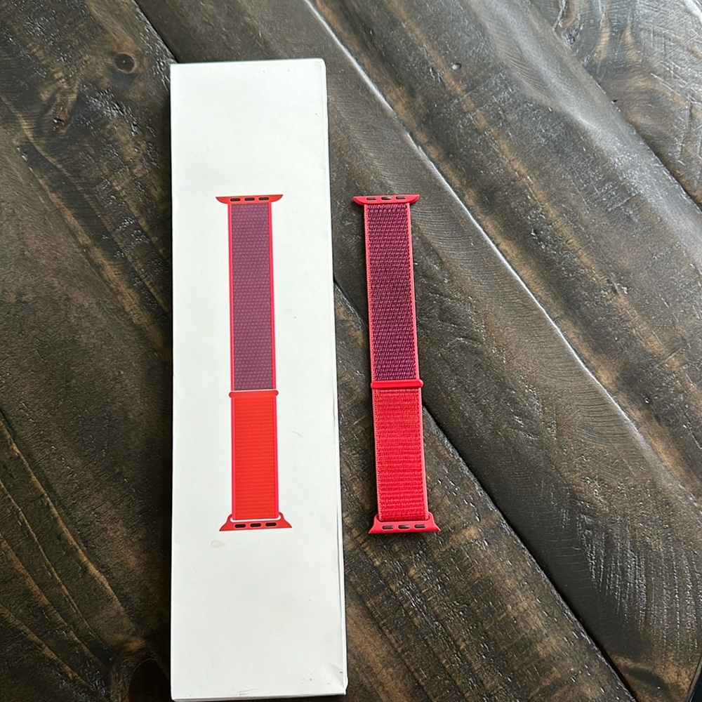 Apple Watch Red Sport Loop - 40mm